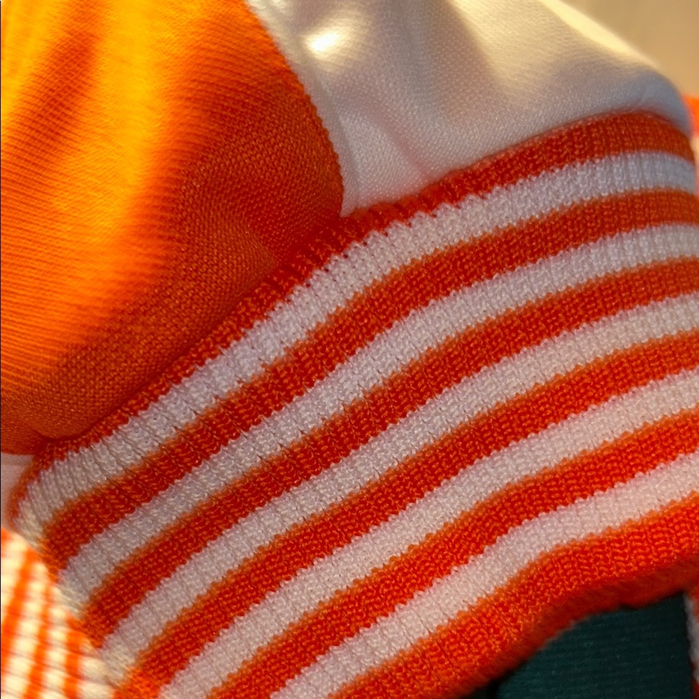 NHL Philadelphia Flyers rare White and Orange Jacket ( most are black) size lg - Picture 5 of 12